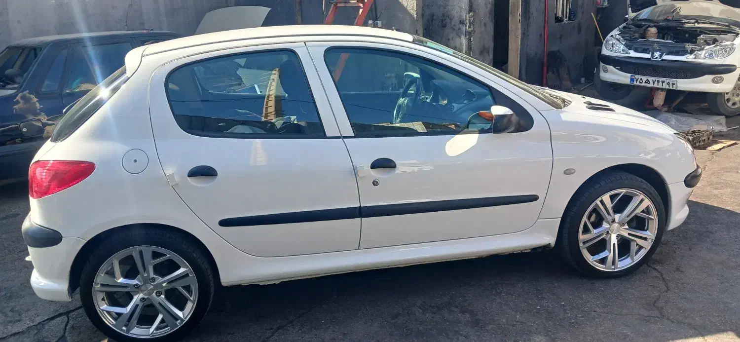 پژو 206 تیپ 3 - 1396