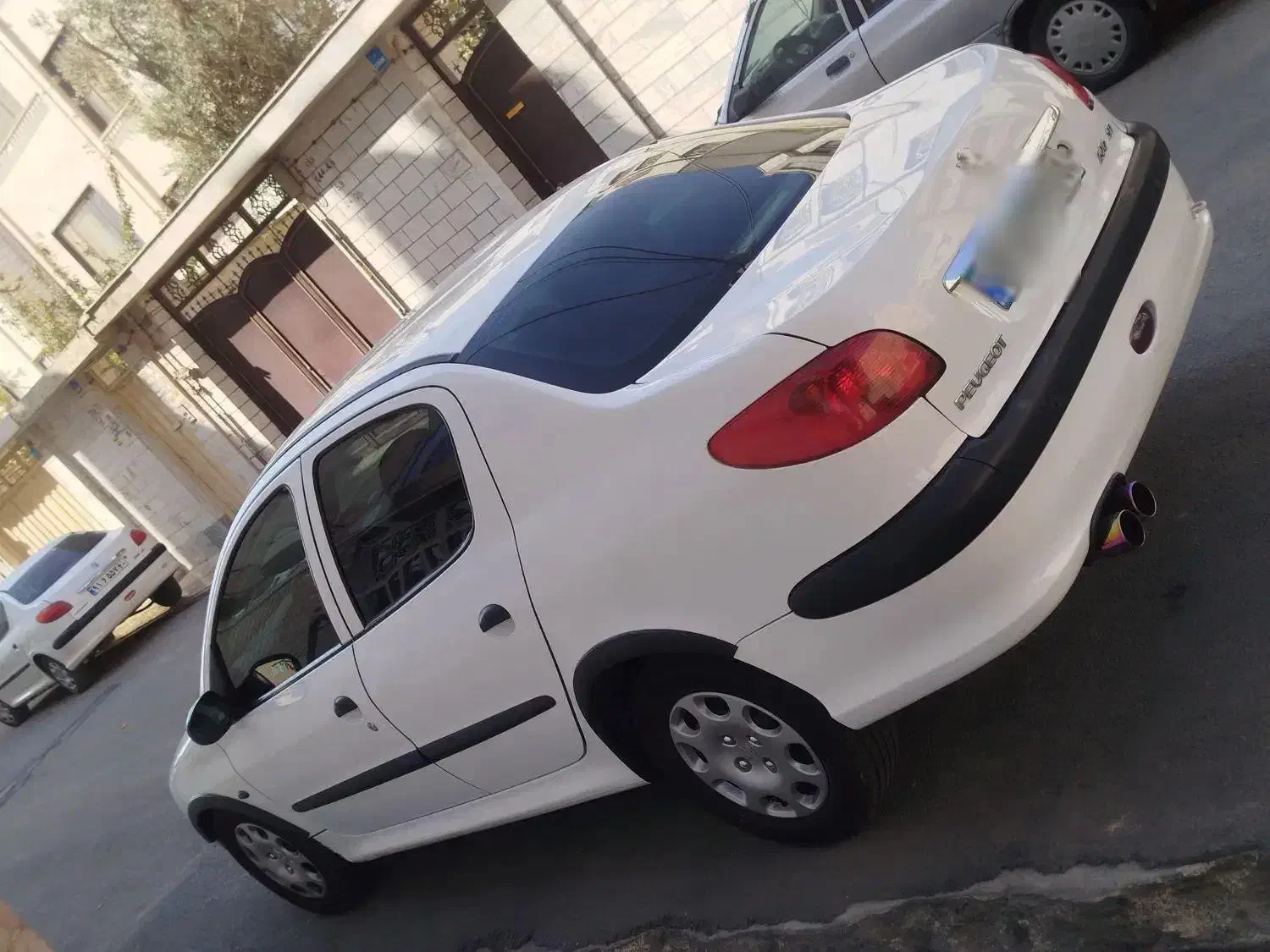 پژو ۲۰۶ صندوق دار v8 - 1393