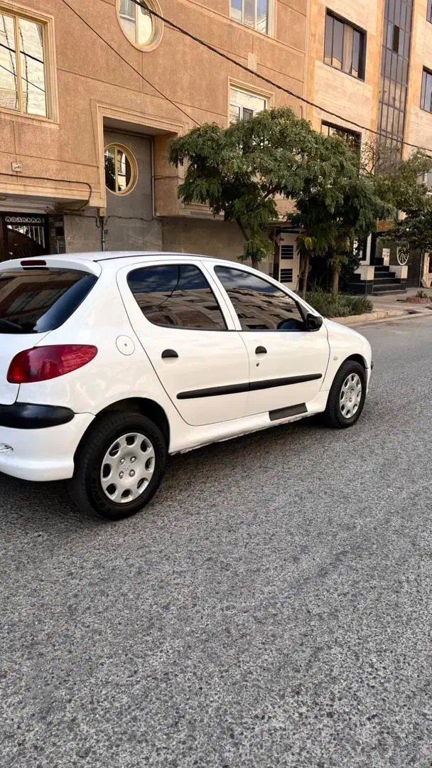 پژو 206 تیپ 5 - 1390