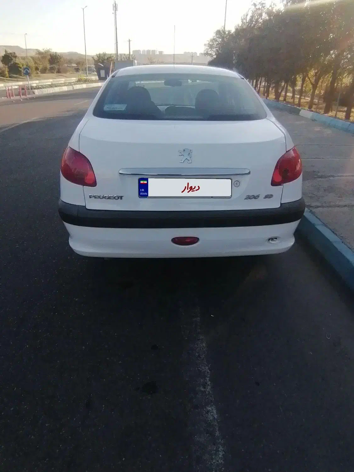 پژو ۲۰۶ صندوق دار v8 - 1395