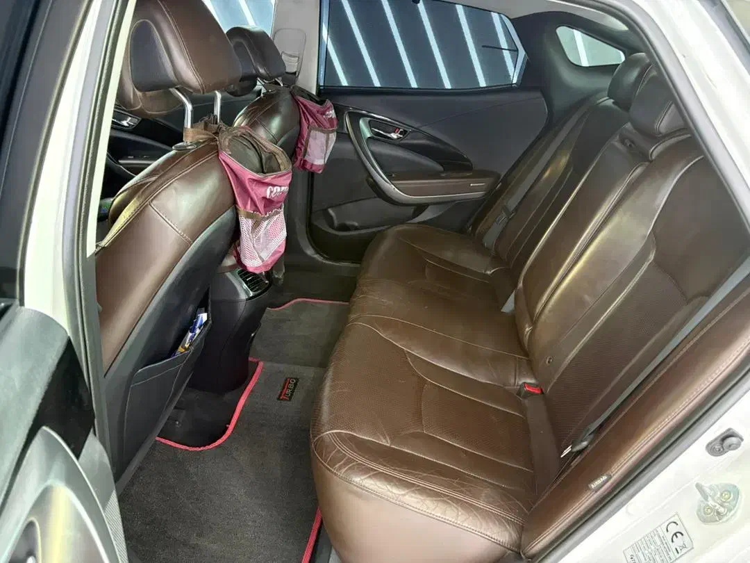 هیوندای آزرا (گرنجور) 3000cc - 2013