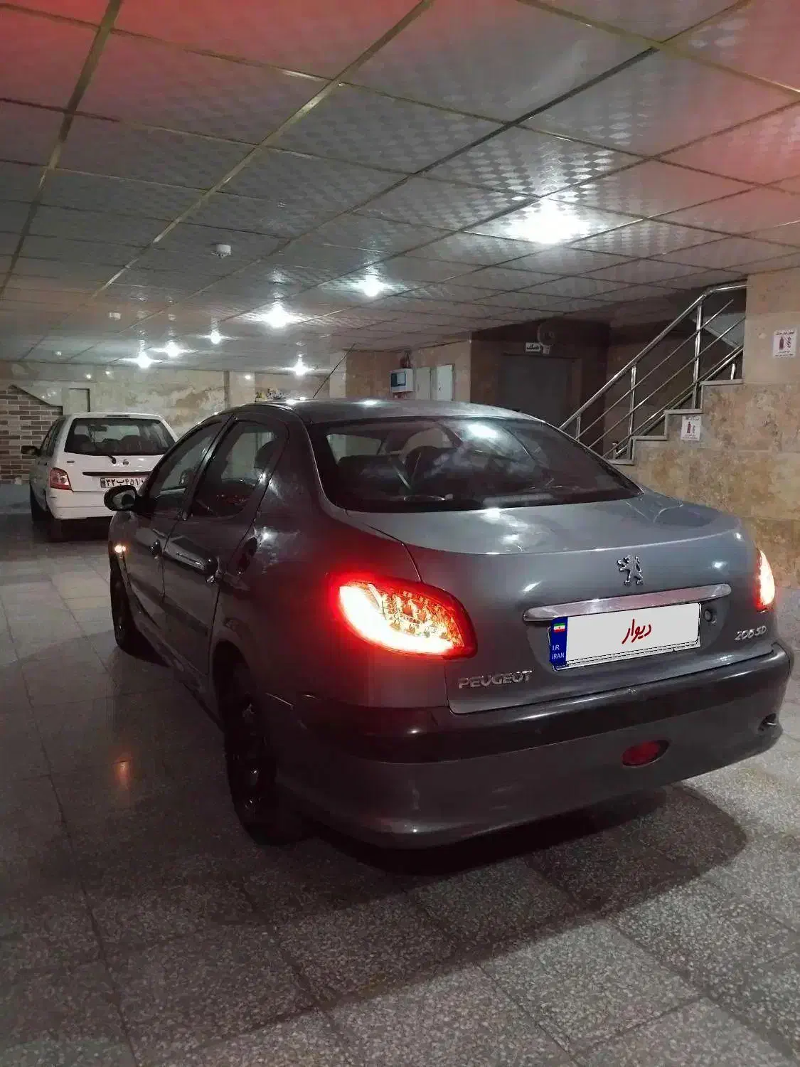 پژو ۲۰۶ صندوق دار v10 - 1388