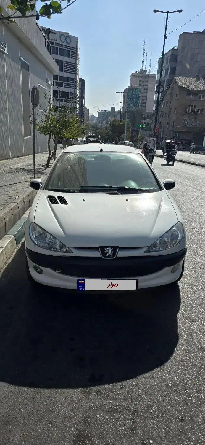 خودرو پژو، ۲۰۶ صندوق دار آگهی ann_20967626