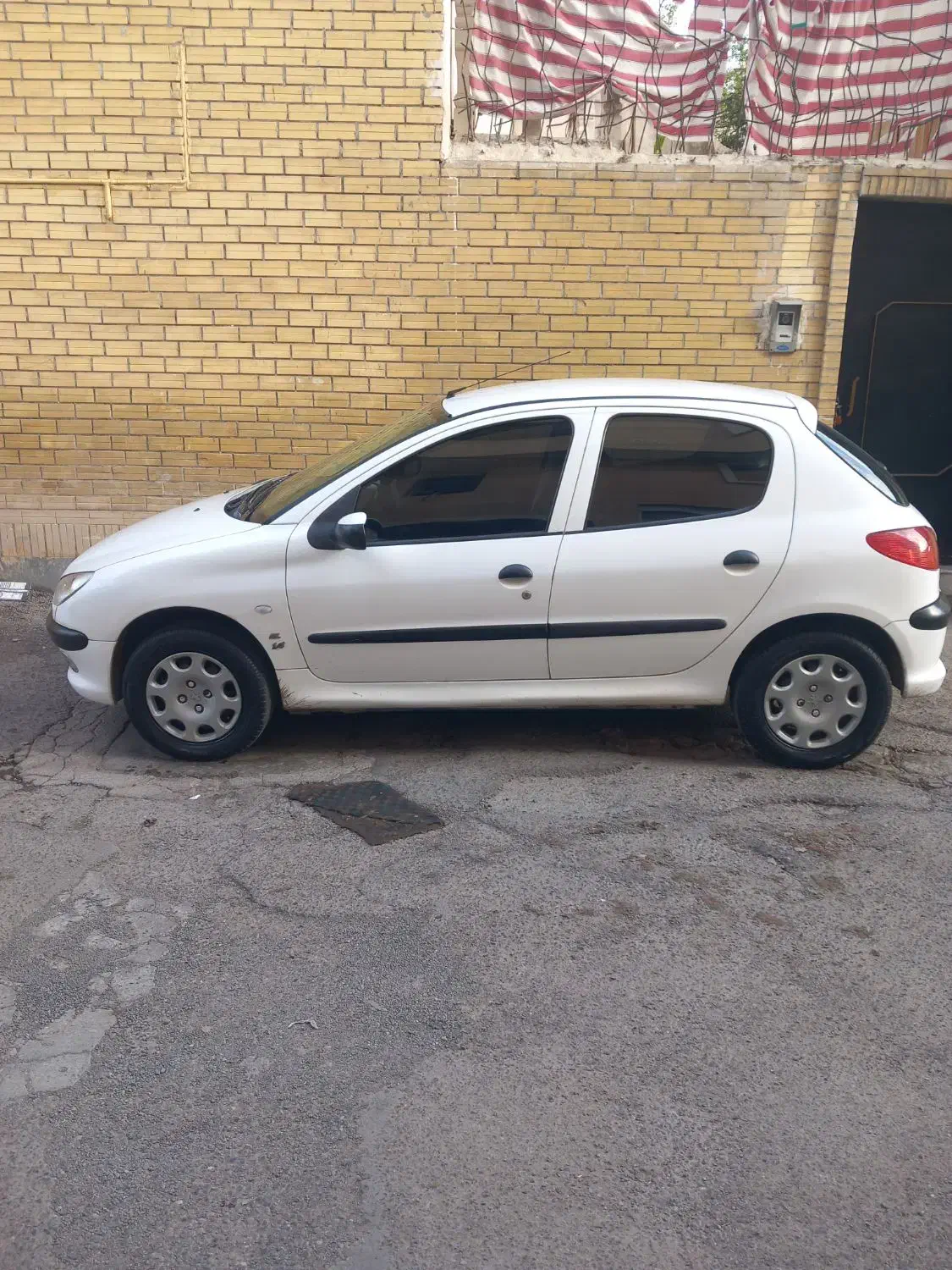 پژو 206 تیپ 2 - 1390