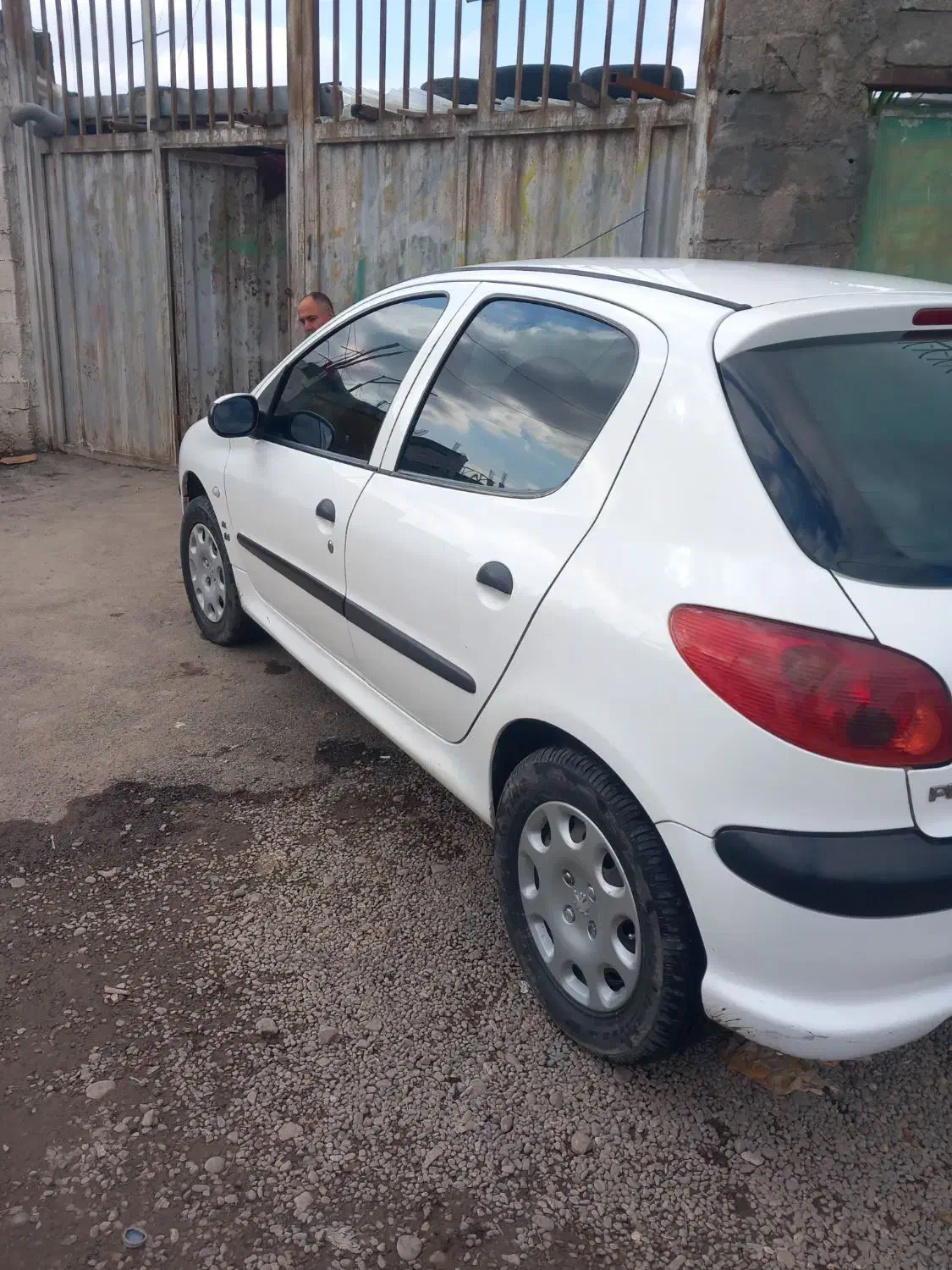 پژو 206 تیپ 2 - 1390