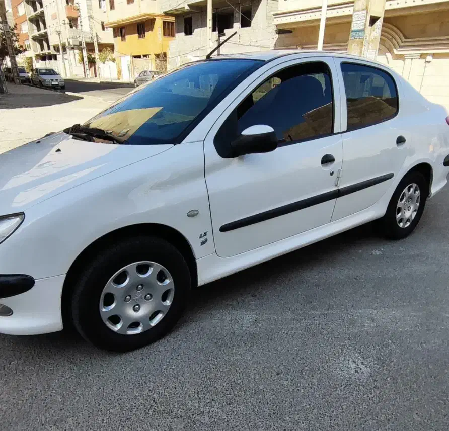 پژو ۲۰۶ صندوق دار v8 - 1396
