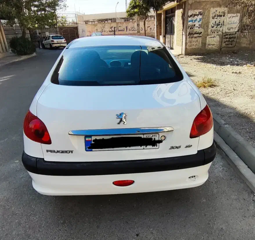 پژو ۲۰۶ صندوق دار v8 - 1396