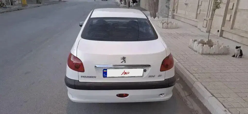 پژو ۲۰۶ صندوق دار v8 - 1394