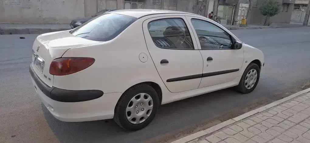 پژو ۲۰۶ صندوق دار v8 - 1394