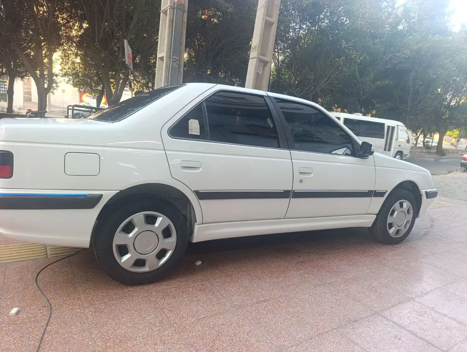 پژو پارس XU7P - 1402