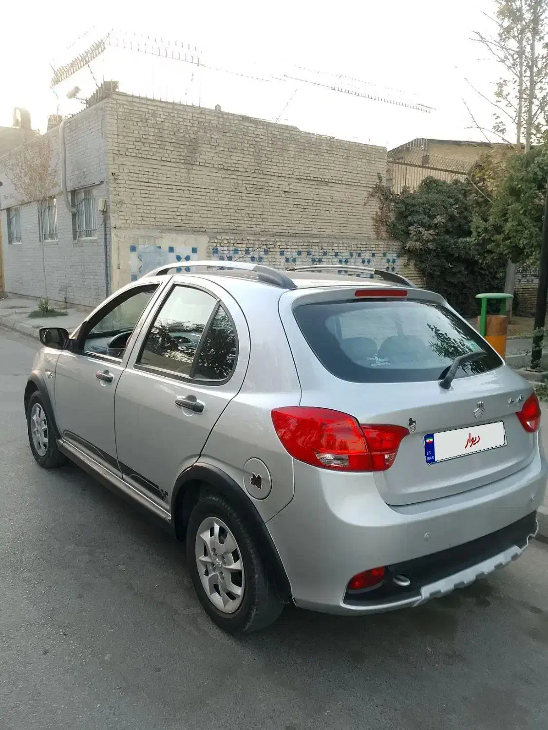 کوییک R دنده‌ای - 1402