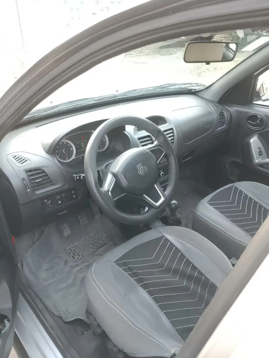 کوییک R دنده‌ای - 1402