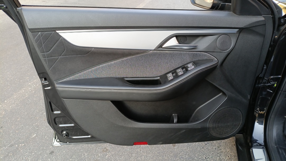 کی ام سی J7 اتوماتیک - 1402