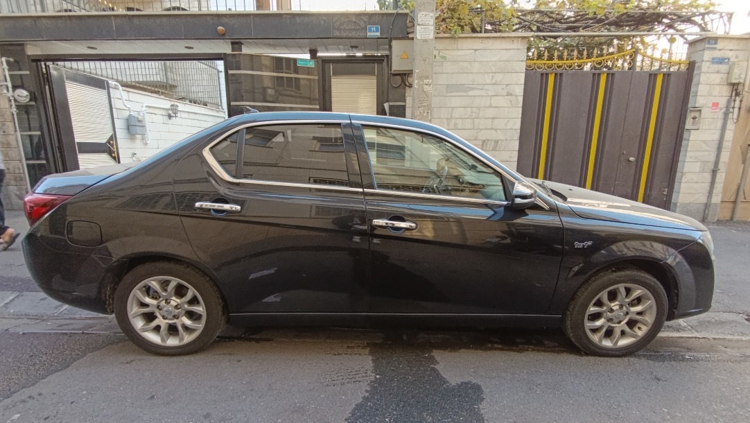 دنا پلاس توربو اتوماتیک - 1401