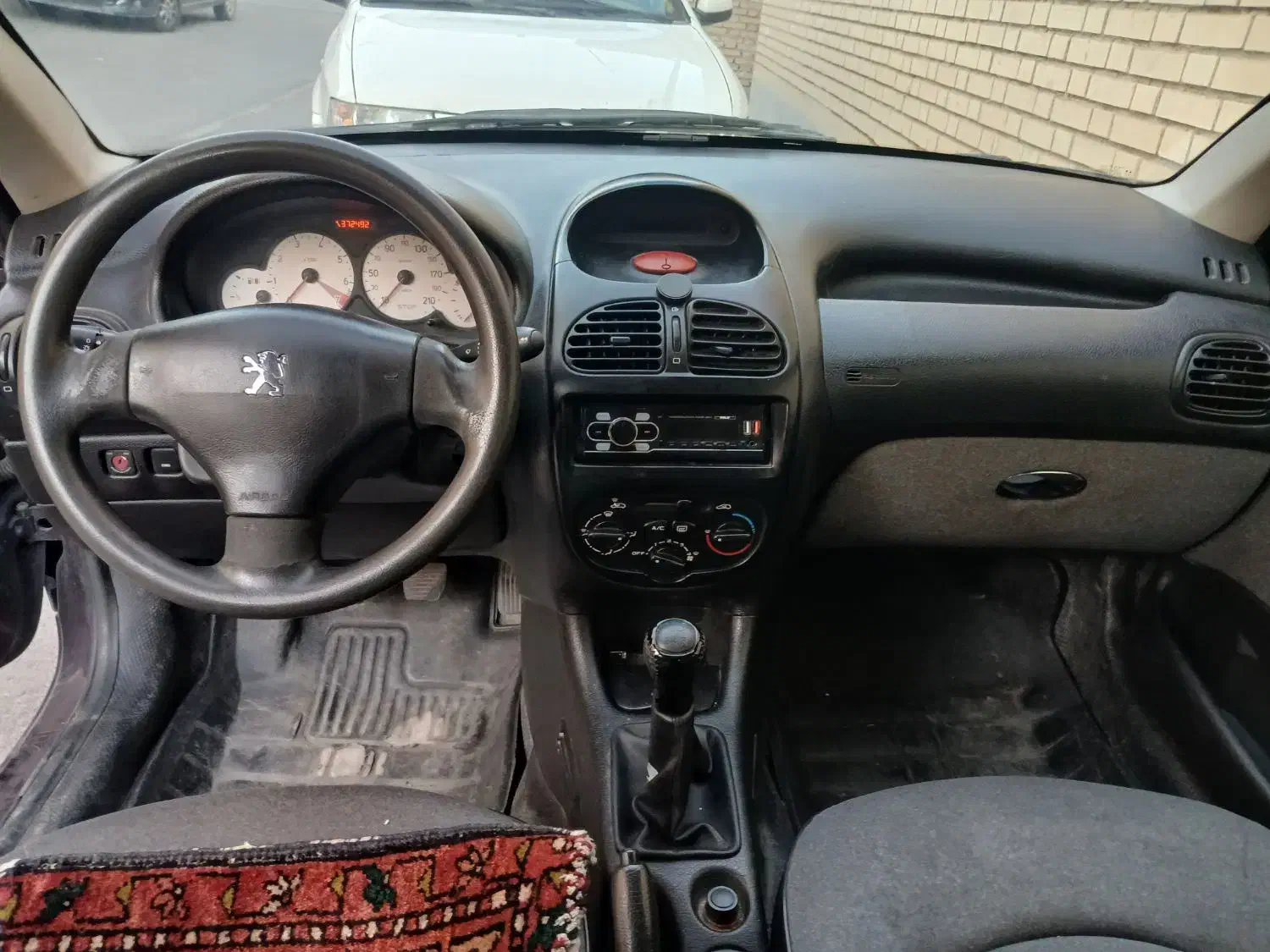 پژو ۲۰۶ صندوق دار v2 - 1391