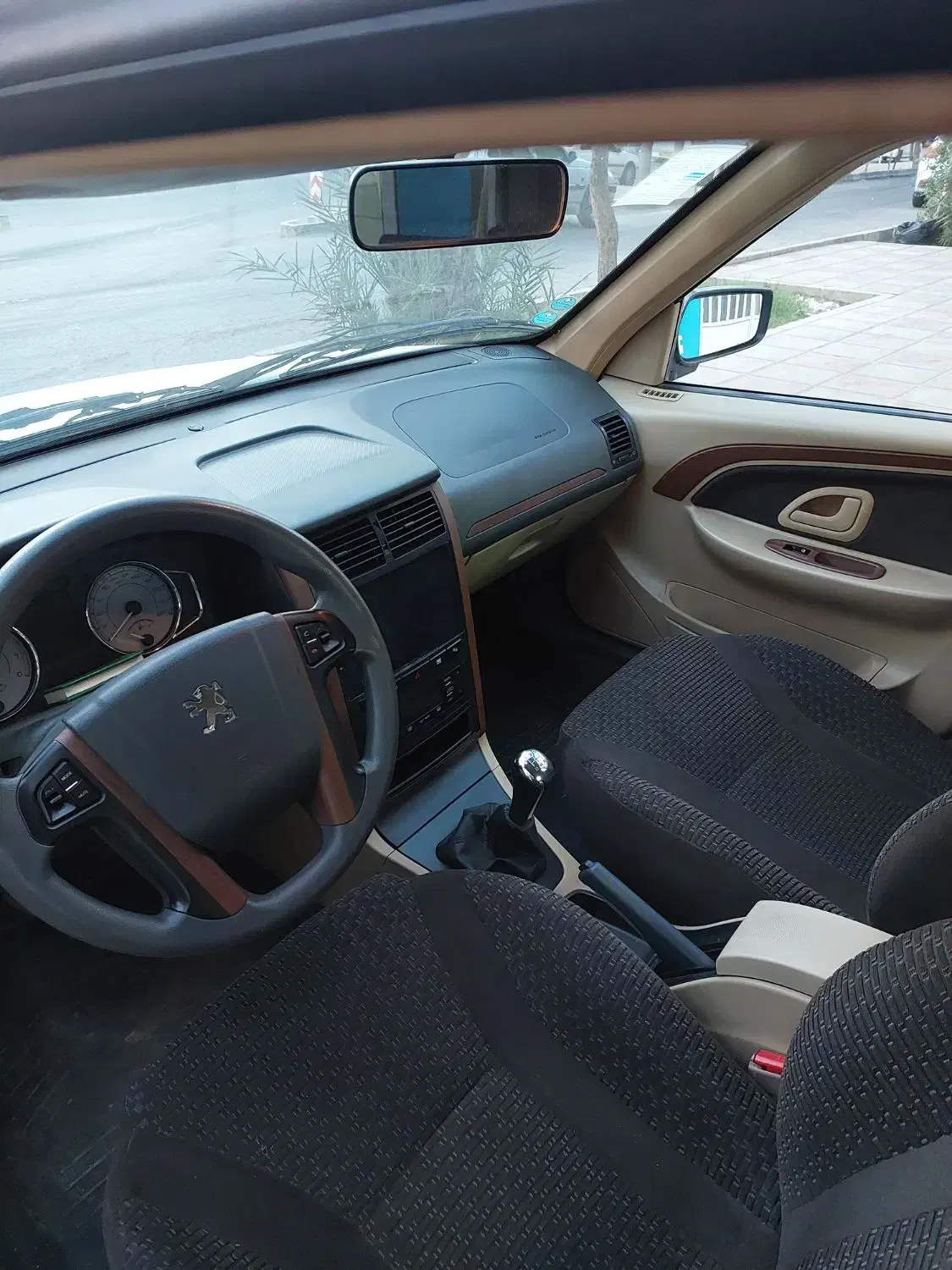 پژو پارس XU7P - 1401