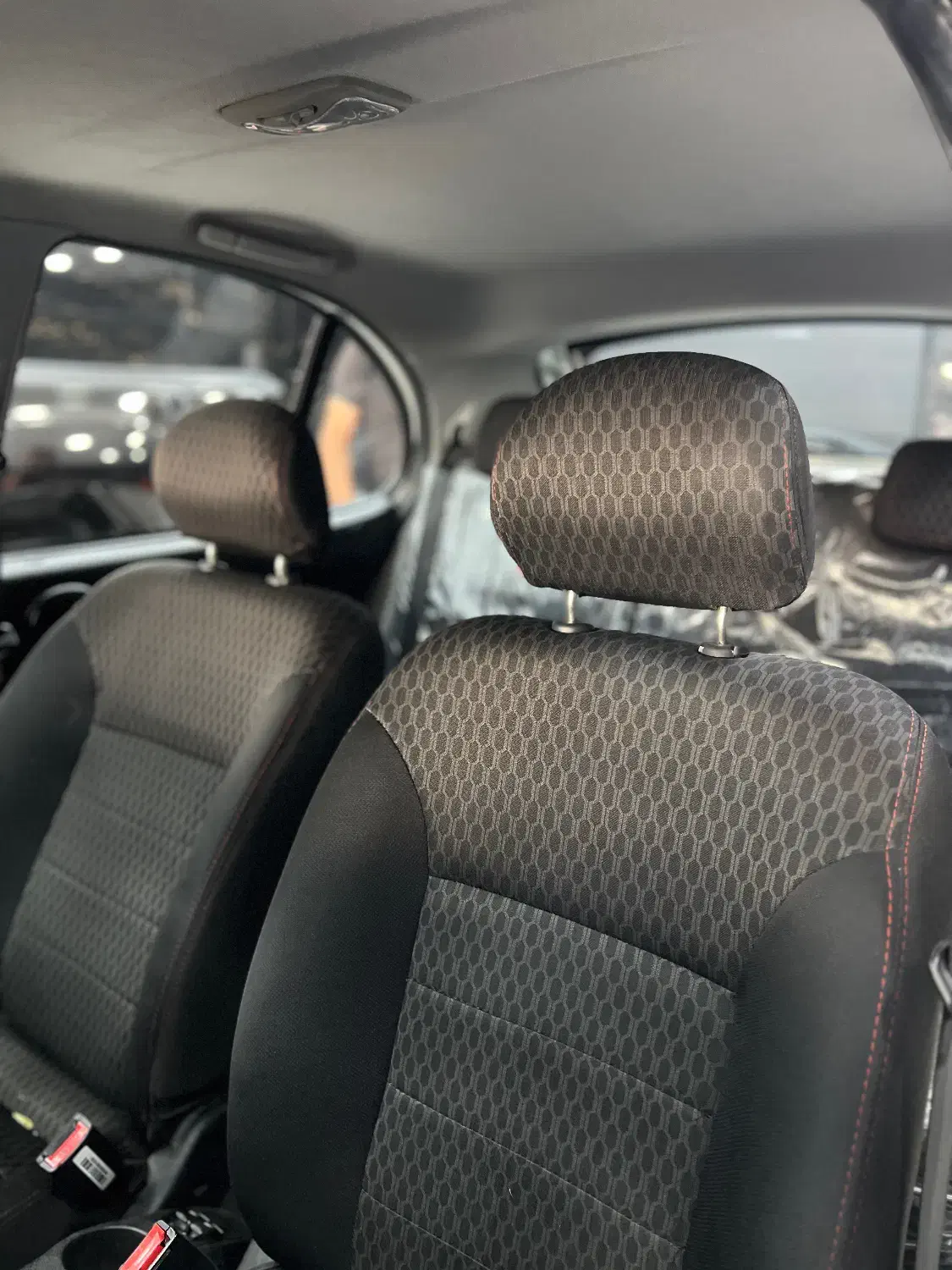 کوییک R دنده‌ای - 1403