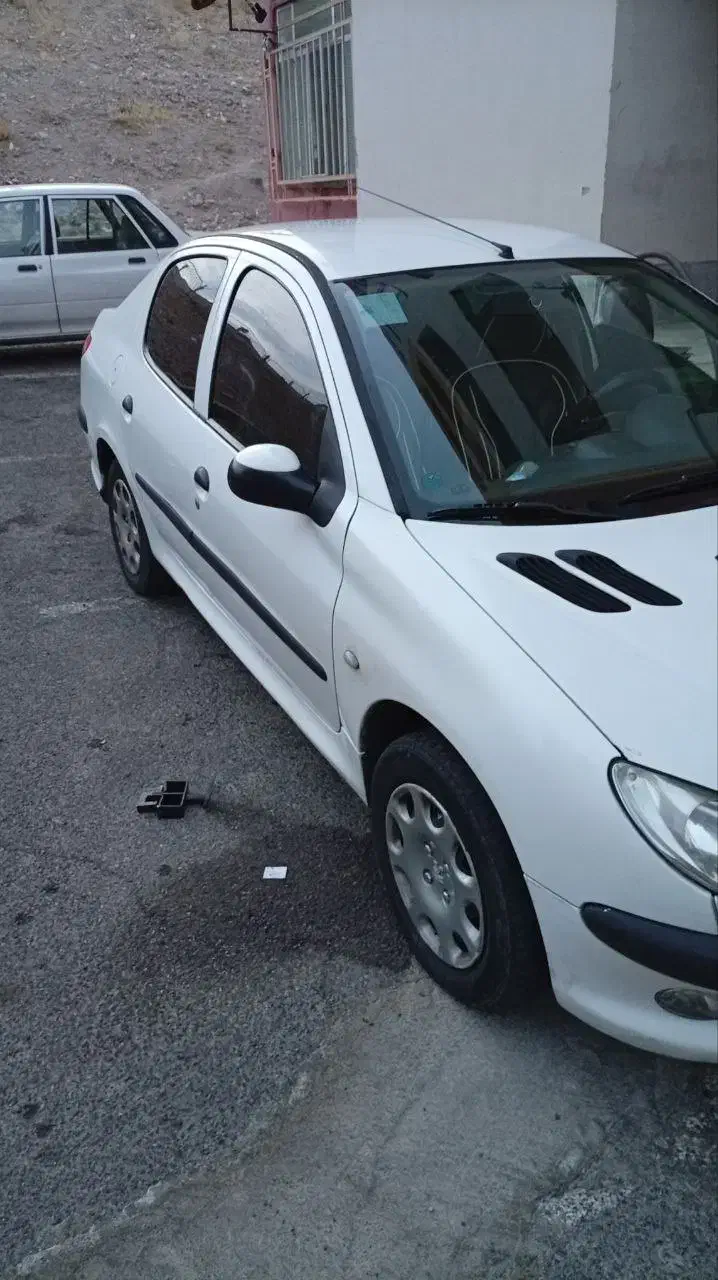 پژو ۲۰۶ صندوق دار v8 - 1394