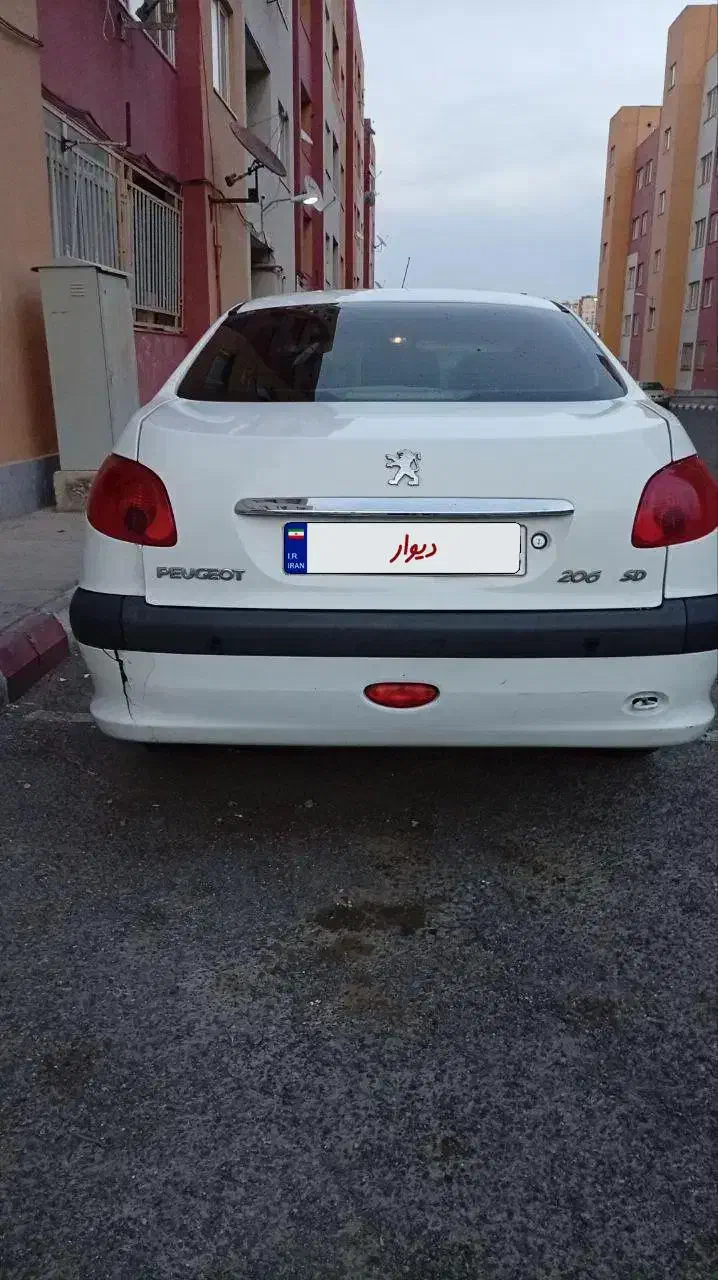 پژو ۲۰۶ صندوق دار v8 - 1394