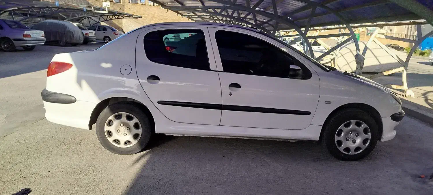 پژو ۲۰۶ صندوق دار v8 - 1392