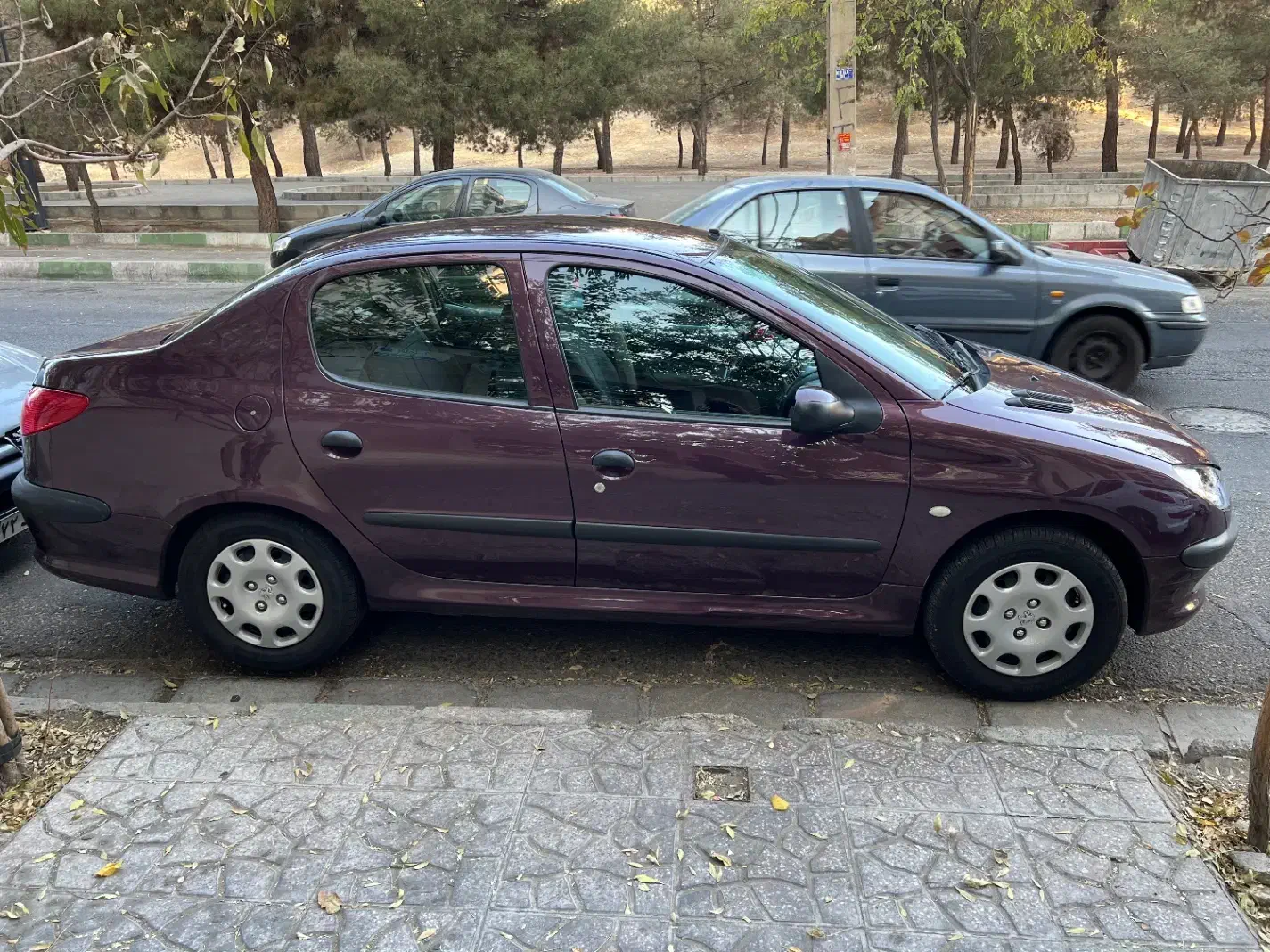 پژو ۲۰۶ صندوق دار v8 - 1395