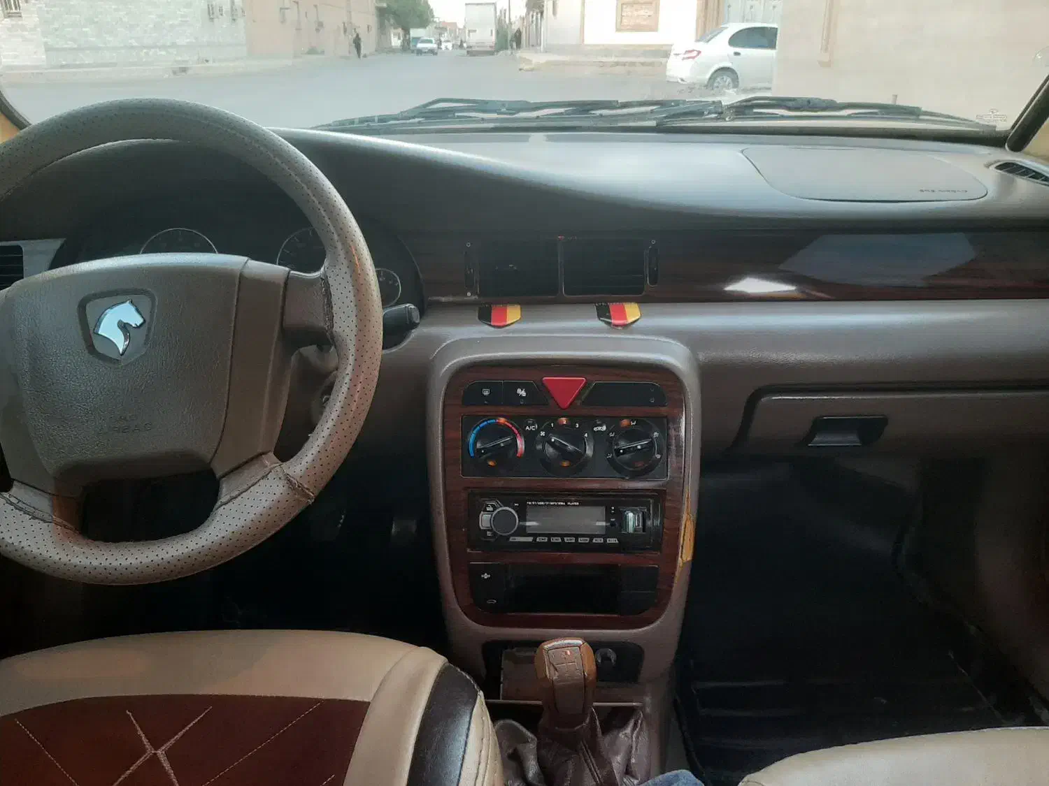 سمند LX XU7 - 1395