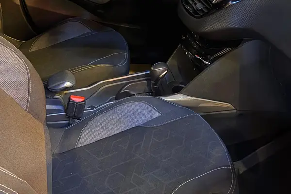 پژو 2008 اتوماتیک - 1397