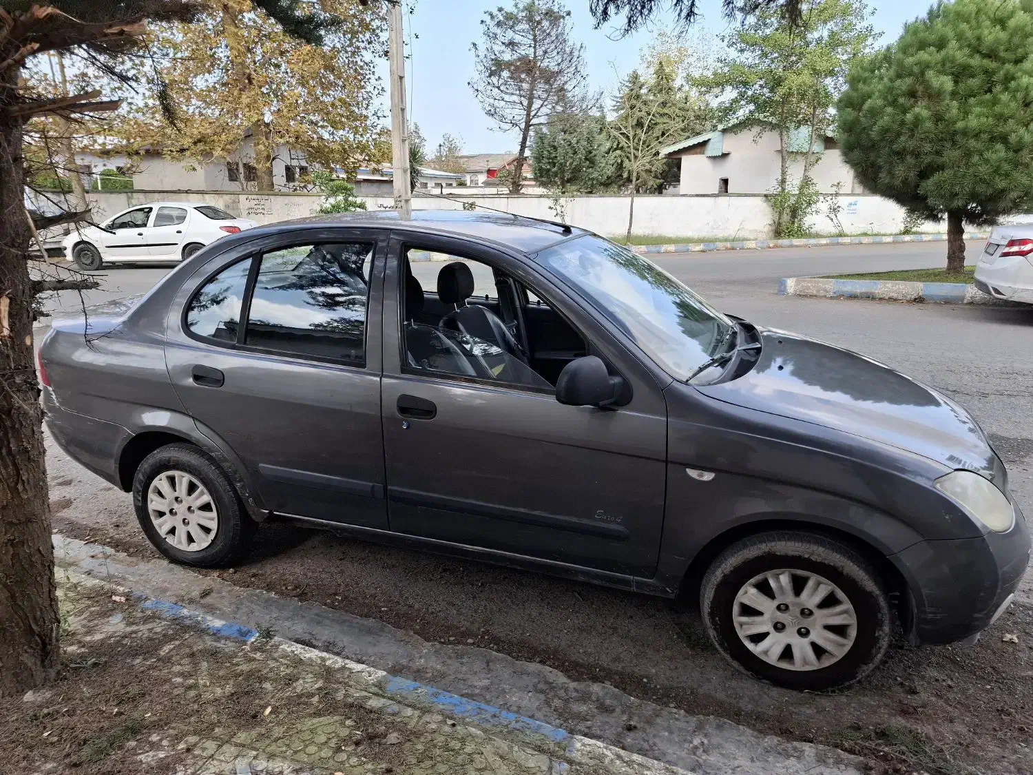 تیبا صندوق دار SX - 1392