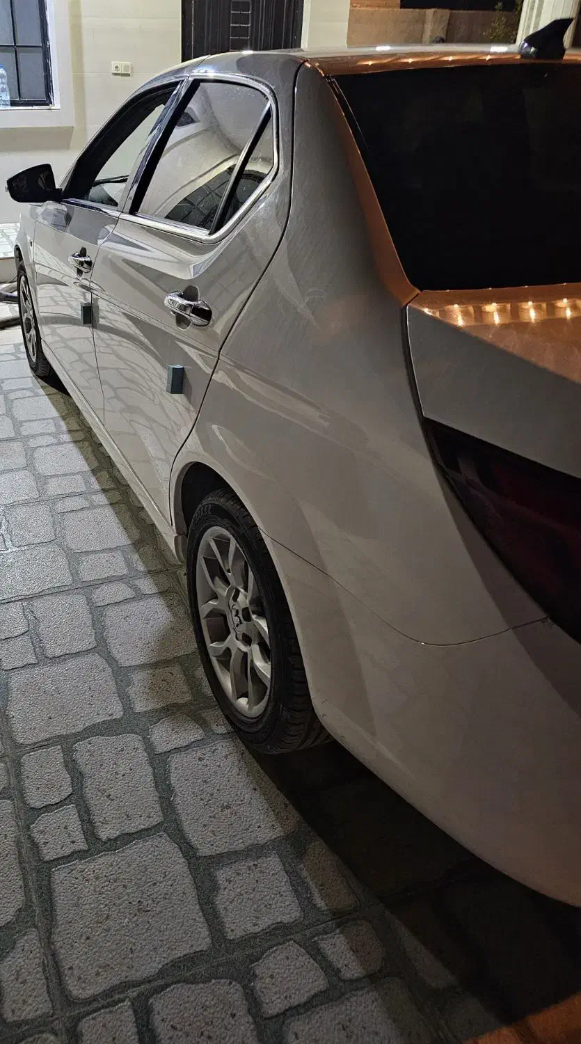 دنا پلاس توربو اتوماتیک - 1402