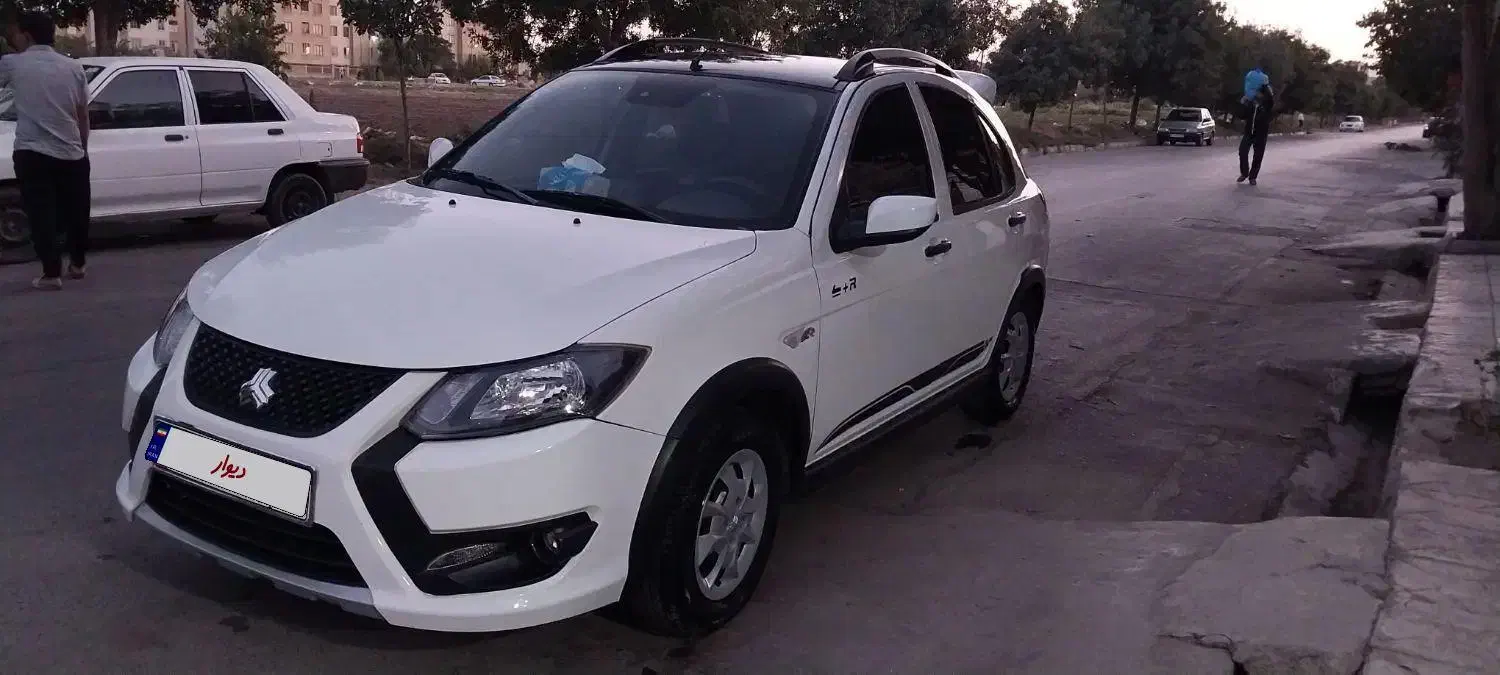 کوییک R دنده‌ای - 1402