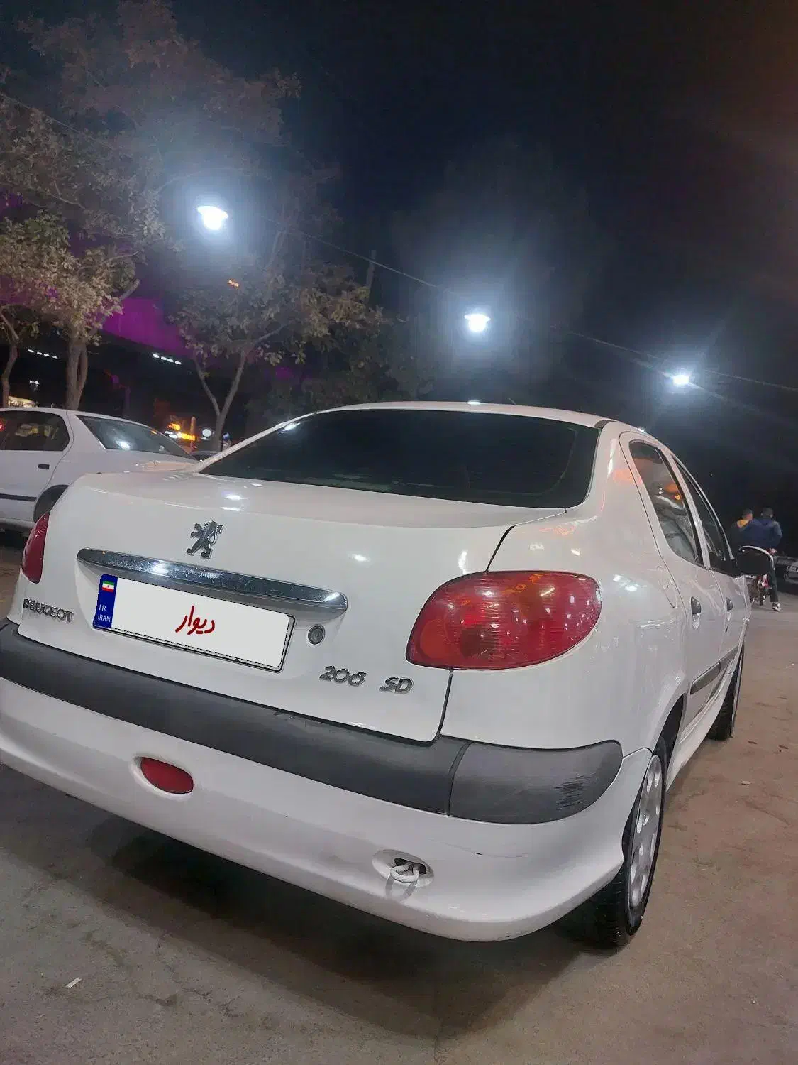 پژو ۲۰۶ صندوق دار v8 - 1392