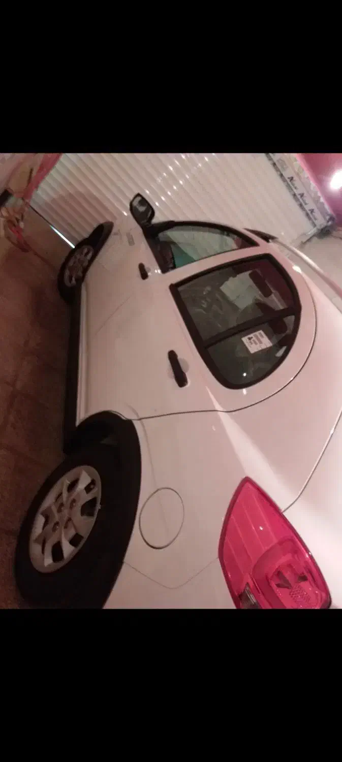 خودرو کوییک، معمولی آگهی ann_20971369