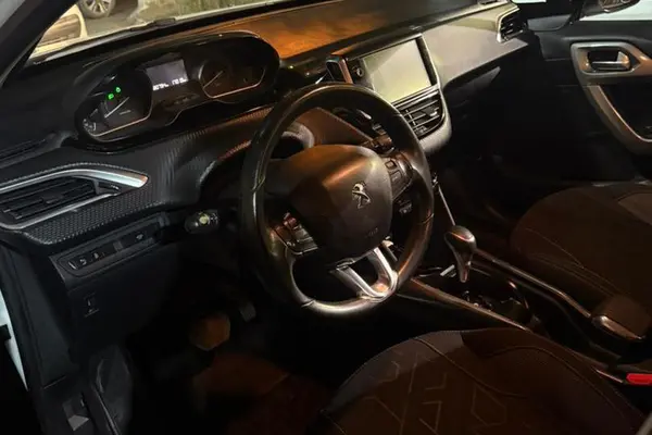 پژو 2008 اتوماتیک - 1398