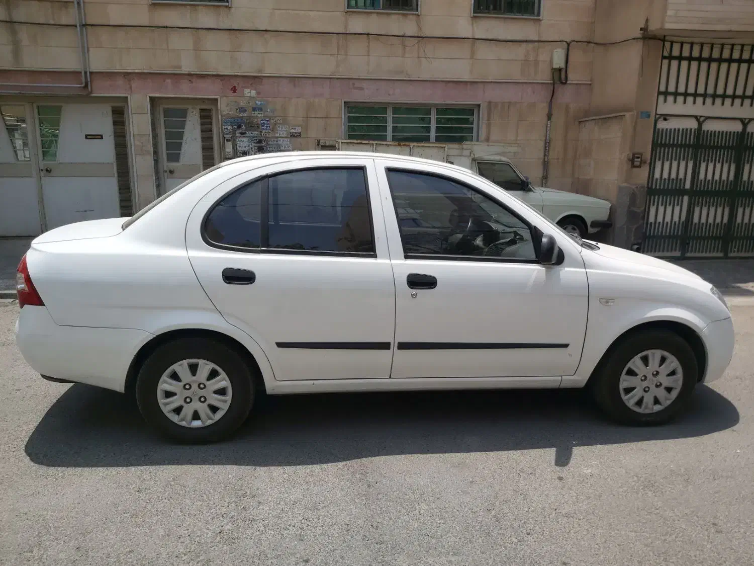 تیبا صندوق دار EX - 1397