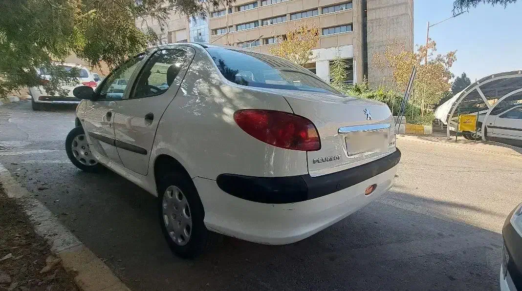 خودرو پژو، ۲۰۶ صندوق دار آگهی ann_20971502