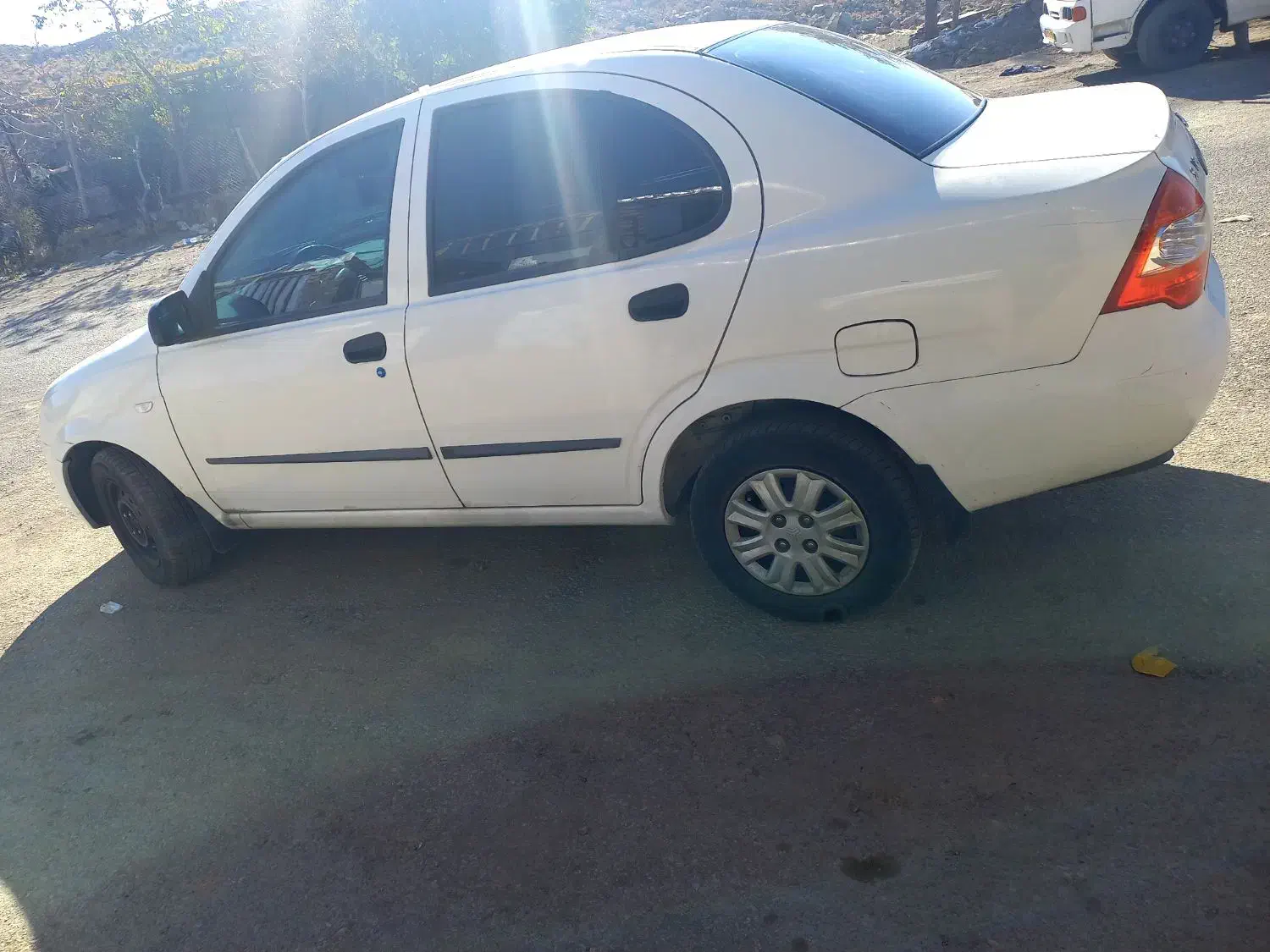 تیبا صندوق دار SX - 1400