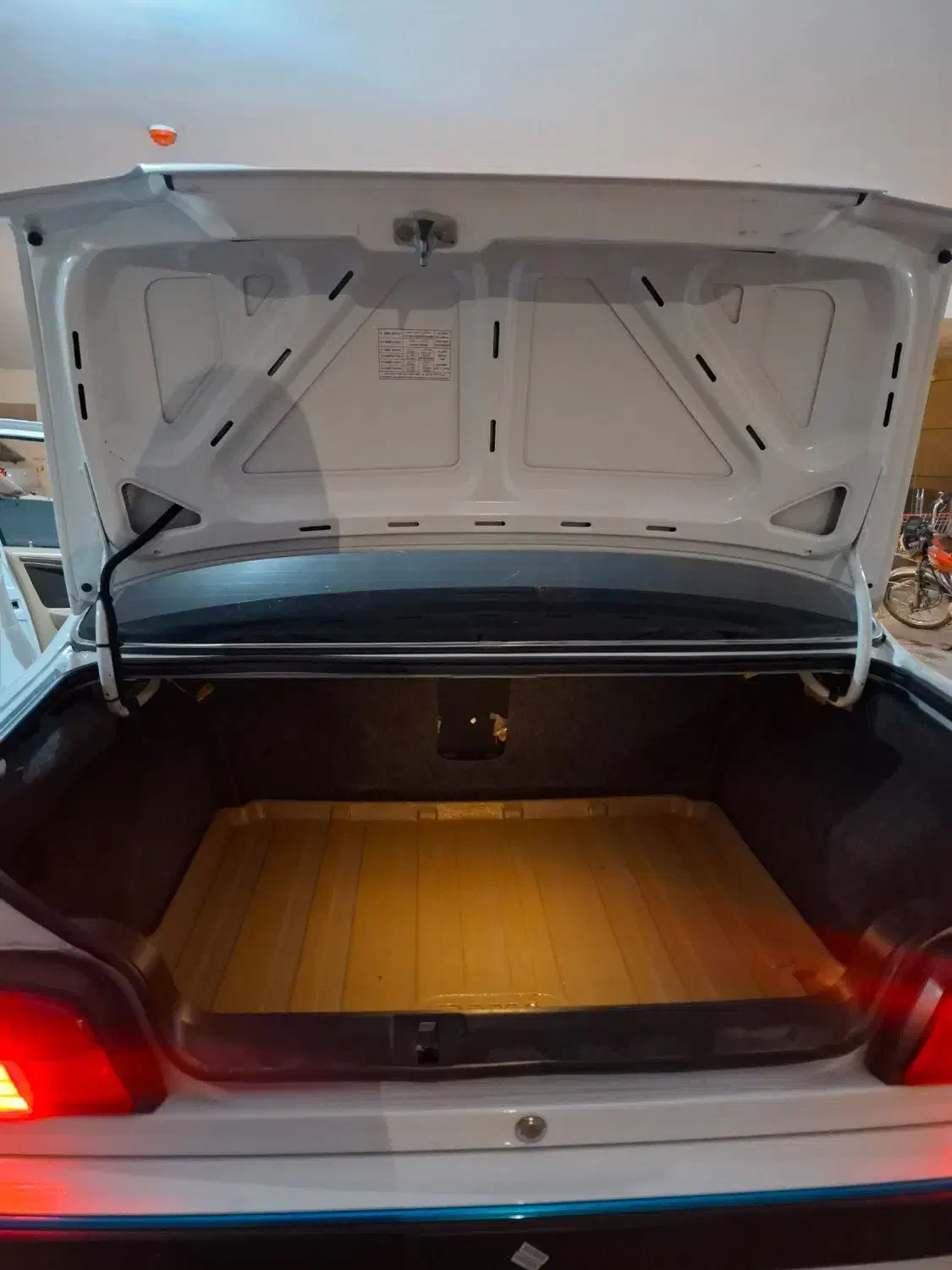 پژو پارس XU7P - 1401