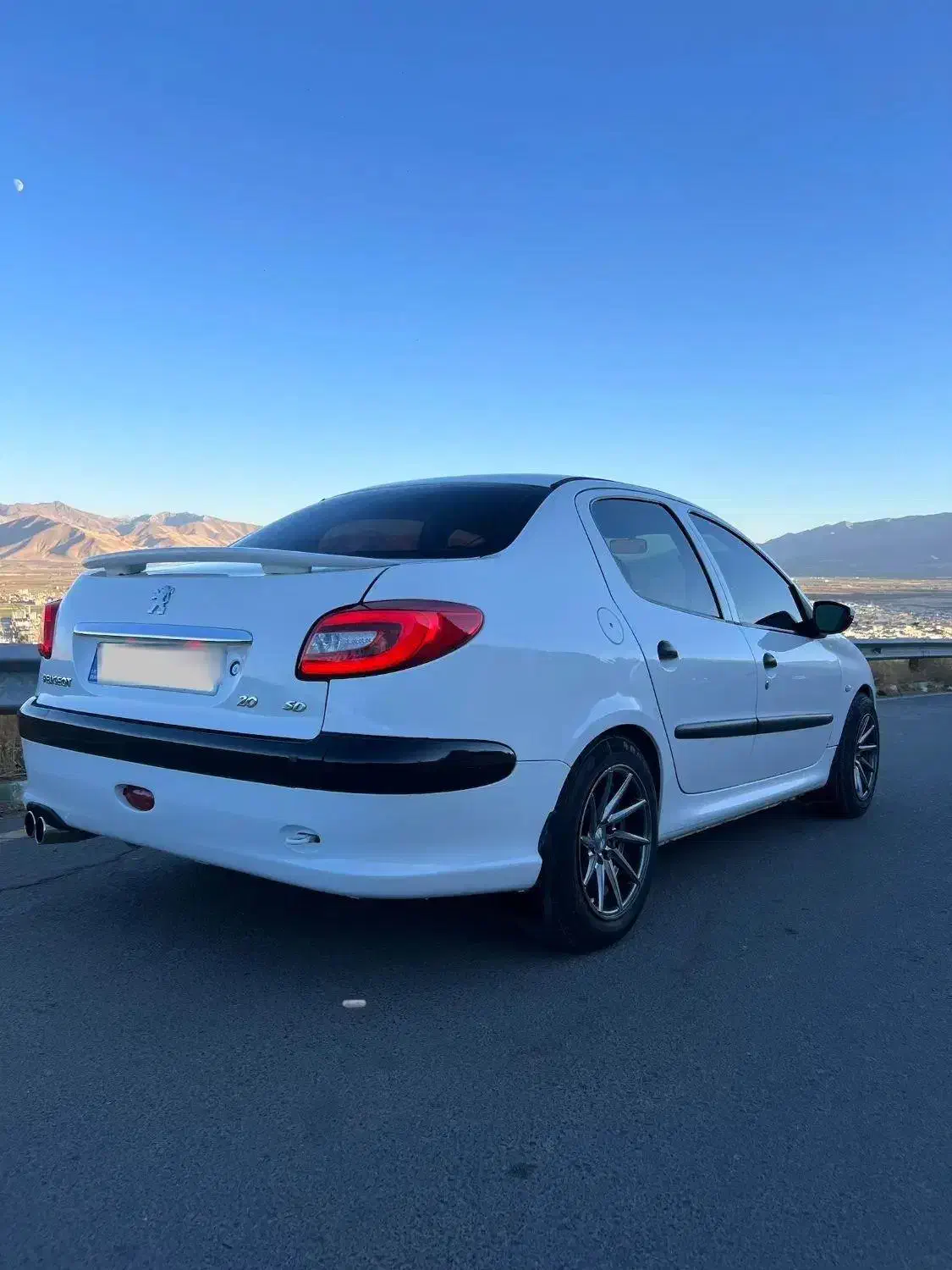 پژو ۲۰۶ صندوق دار v8 - 1394