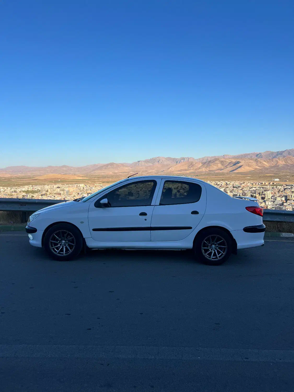 پژو ۲۰۶ صندوق دار v8 - 1394