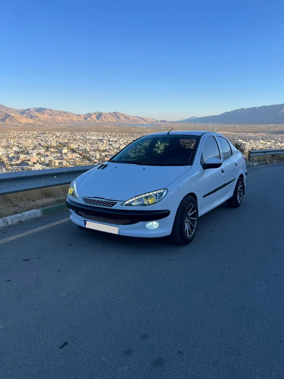 پژو ۲۰۶ صندوق دار v8 - 1394