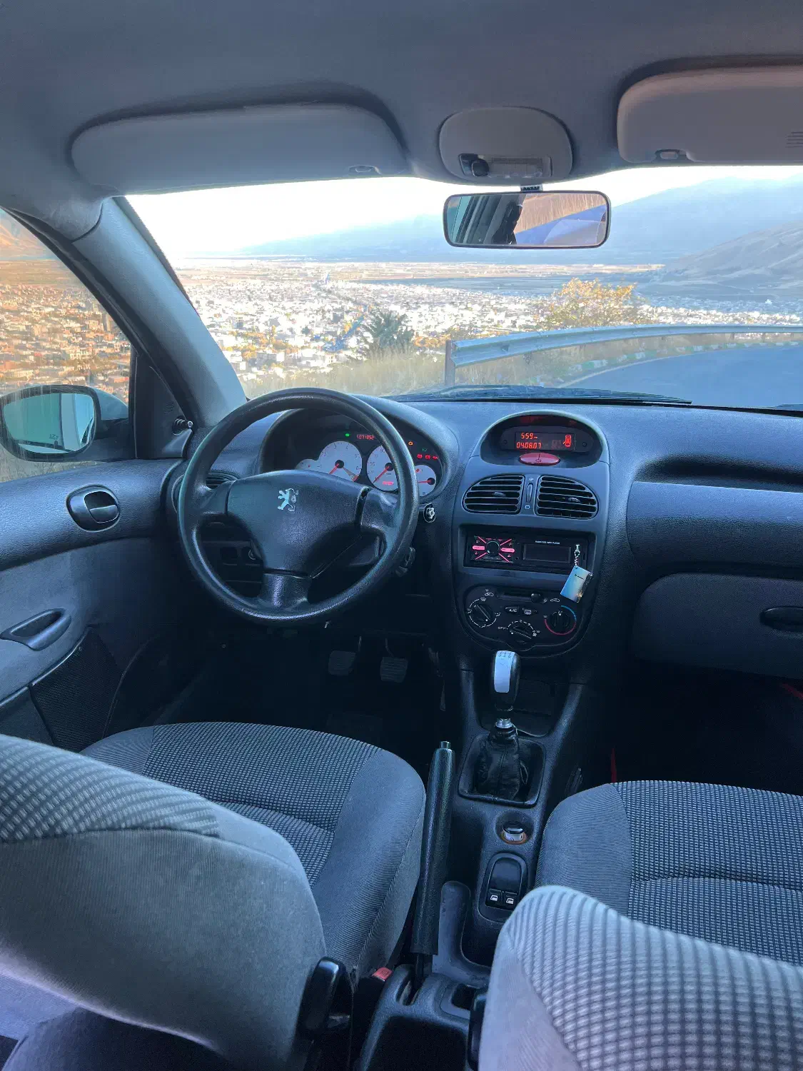 پژو ۲۰۶ صندوق دار v8 - 1394