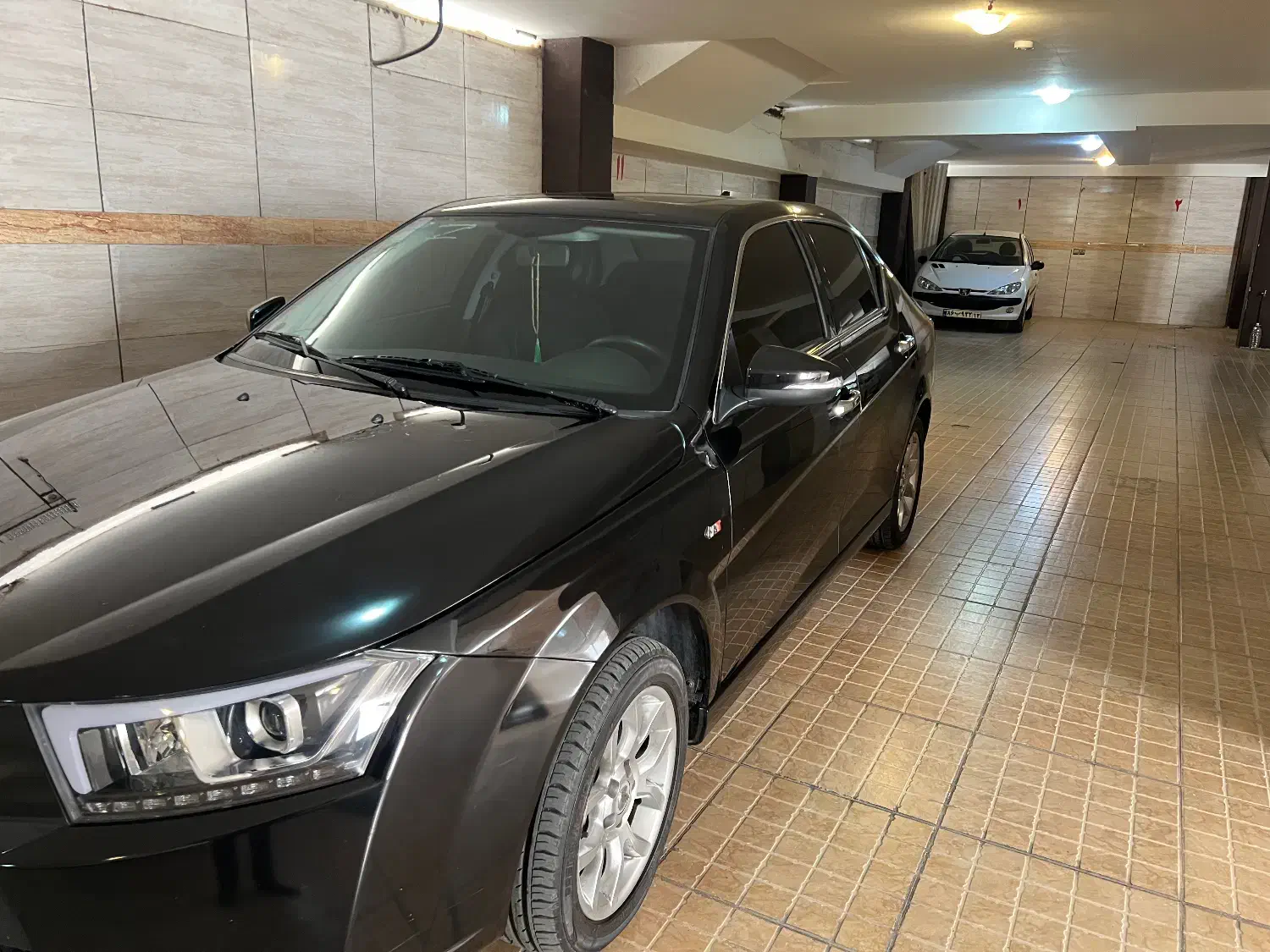 دنا پلاس توربو اتوماتیک - 1401