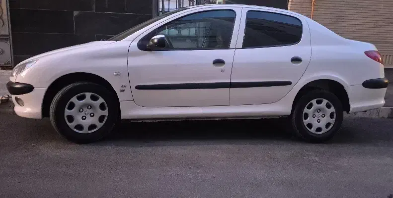 پژو ۲۰۶ صندوق دار v8 - 1396