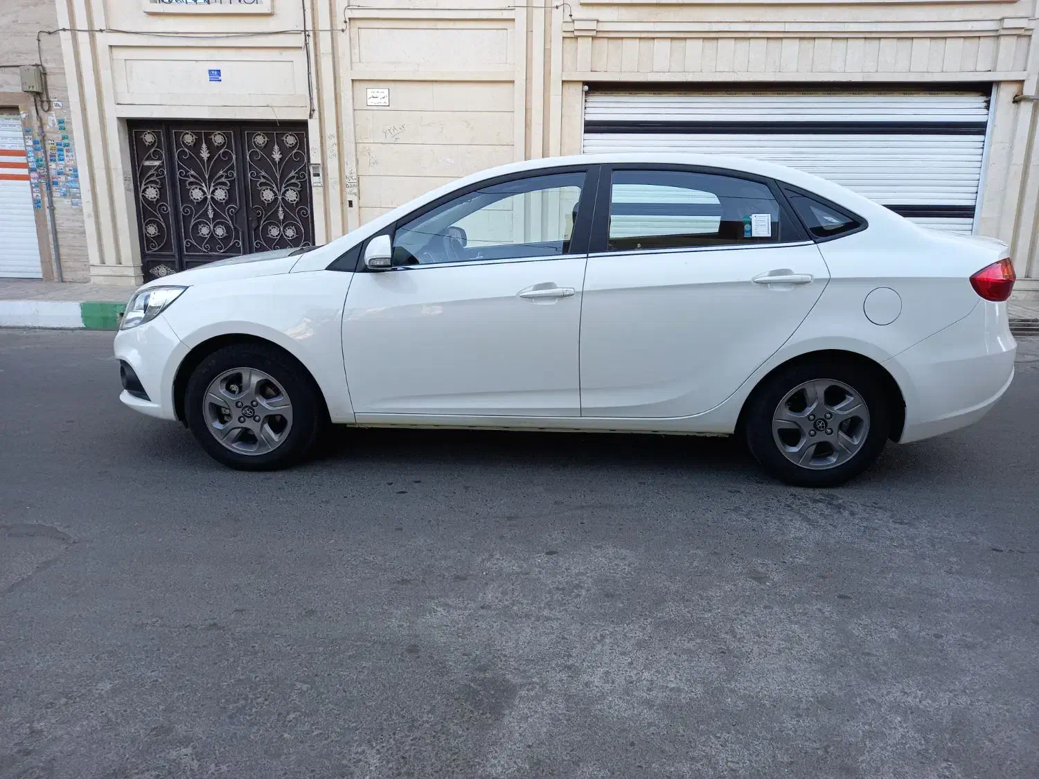 جک J4 اتوماتیک ساده - 1401