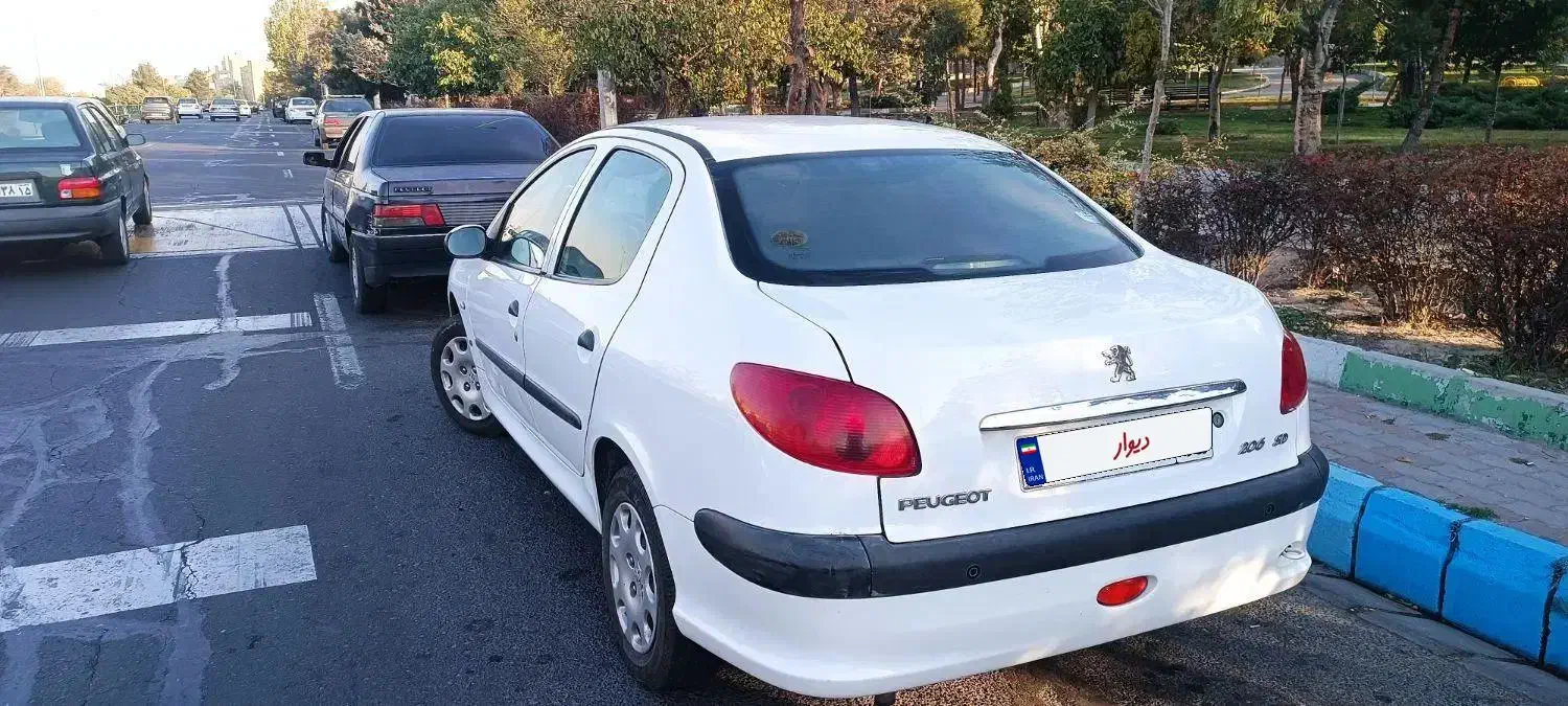 خودرو پژو، ۲۰۶ صندوق دار آگهی ann_20979772