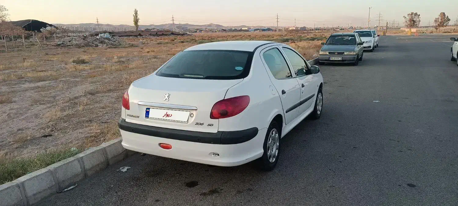 پژو ۲۰۶ صندوق دار v8 - 1396