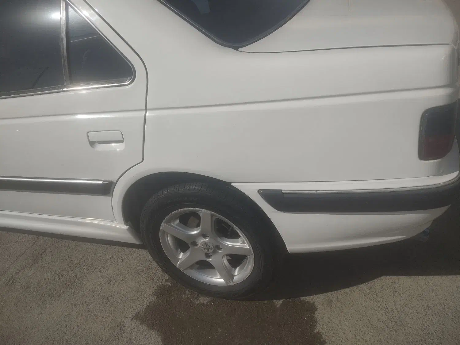 پژو پارس ELX-XUM - 1395