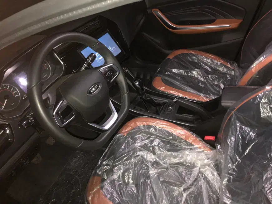 ام وی ام X22 پرو دنده‌ای - 1402