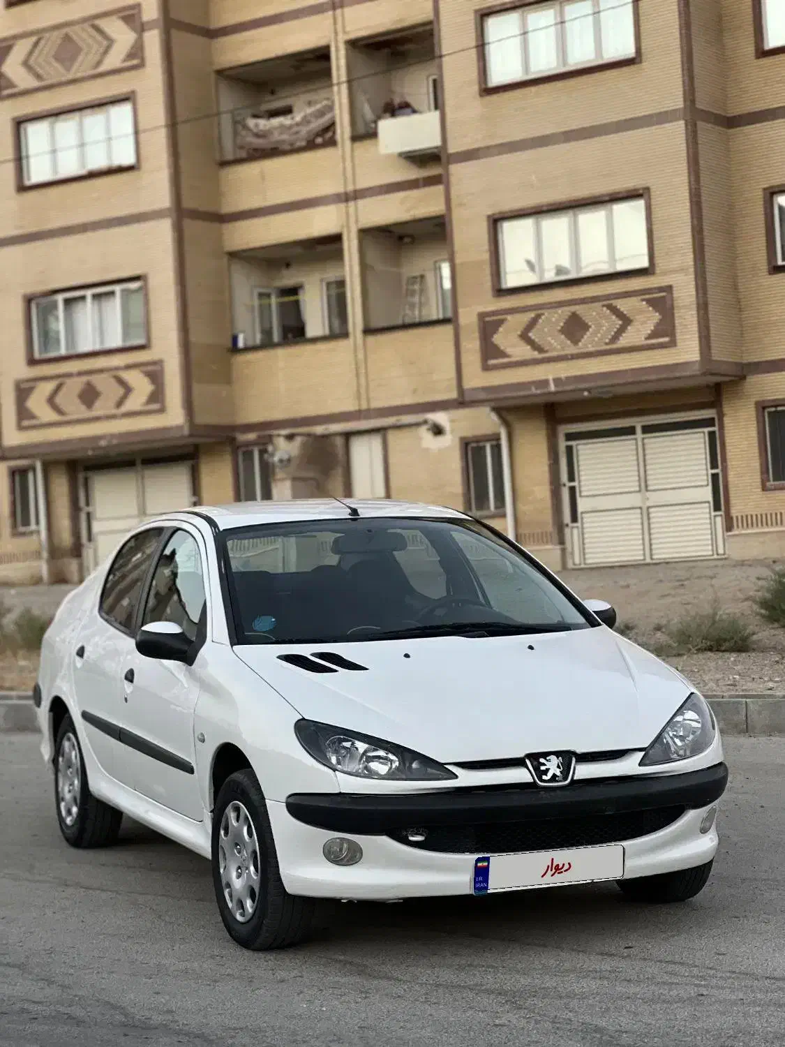 پژو ۲۰۶ صندوق دار v8 - 1389