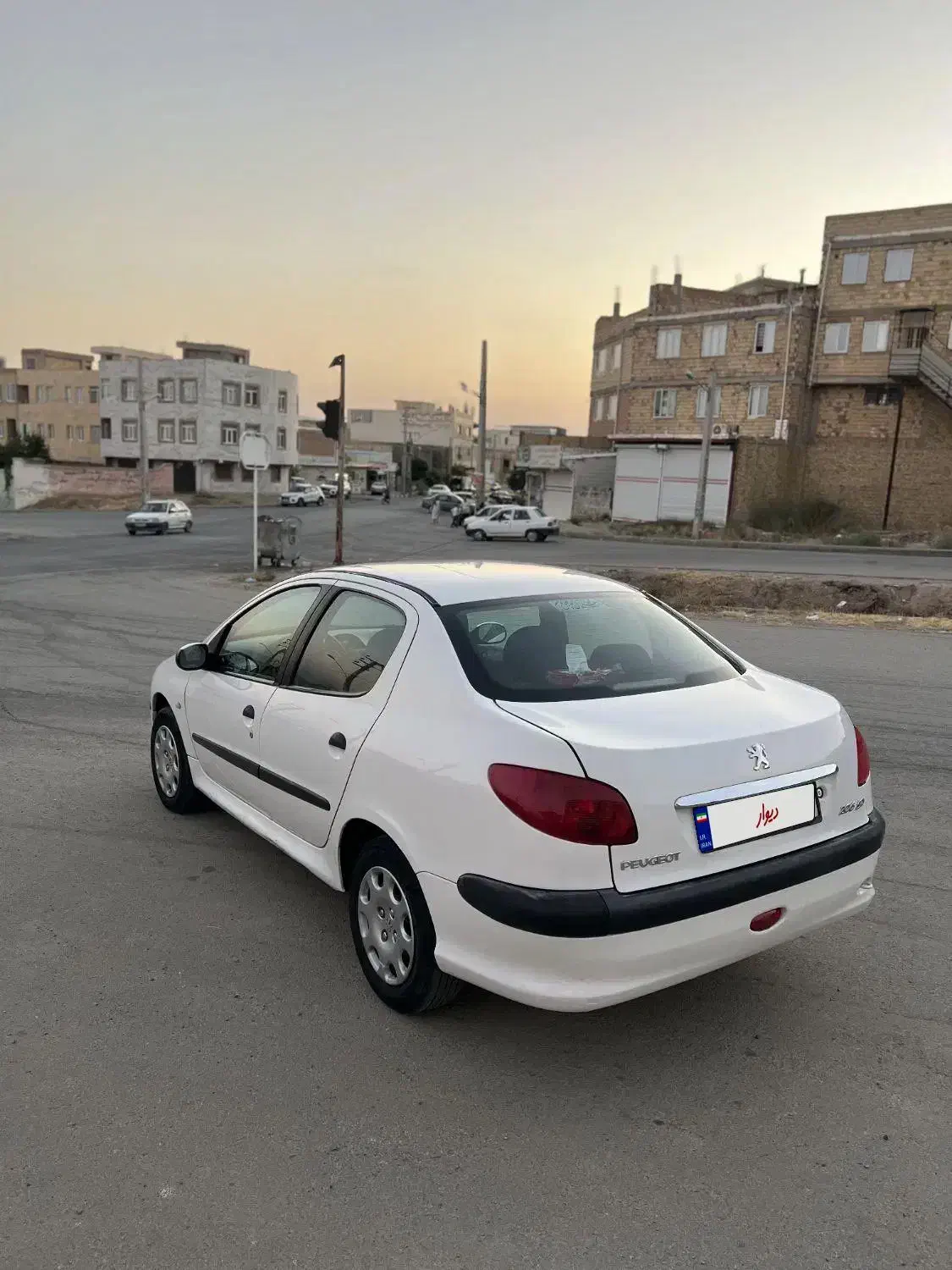 پژو ۲۰۶ صندوق دار v8 - 1389